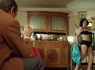 Mature French couple makes love in the morning in vintage vid