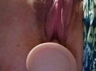 orgasmo, squirting, amateur, madurita-caliente, juguete, mamá, regordeta, a-solas