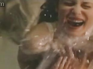 Spanish Babe Aitana Sanchez-Gijon Bathed In Champagne