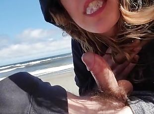 Stranger Public Blowjob and she swallows his load on the beach