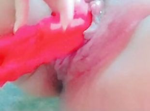 Delicious and creamy wet pussy masturbated in the shower, she squir...