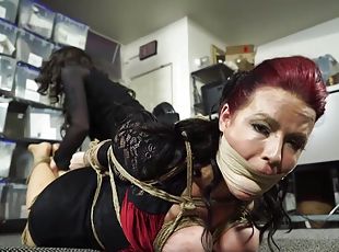 store-pupper, lesbisk, milf, deepthroat, bdsm, trekant, fetisj, fanget, bondage, brunette