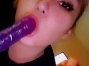 Amateur custom toy bj video