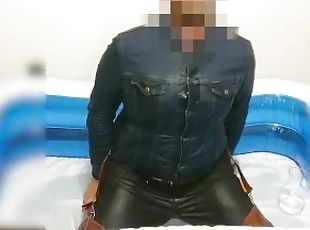 masturbation, amatör, ensam, jeans, vått, stövlar