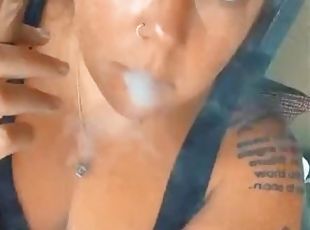 traseiros, teta-grande, amador, maduro, mulher-madura, bbw, fetiche, sozinho, fumando