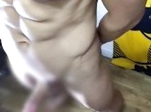 Video to enjoy the pectoralis major and masturbation of muscular bo...