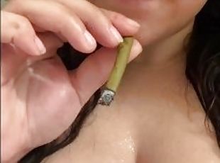 store-pupper, onani, orgasme, amatør, milf, busty, alene, røyking