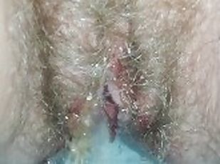 Huge special pissing menstrual cocktail from hairy pussy close up -...