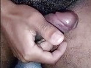 masturbation, ejaculation-sur-le-corps, gay, branlette, black, secousses, fantaisie, solo, minet