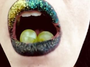 ASMR Sensually Eating Green Grapes Sexy Mouth Close Up Fetish by Pr...