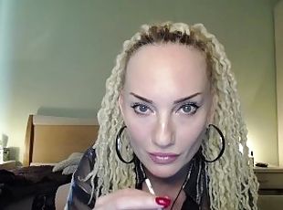 amateur, madurita-caliente, mamá, sadomasoquismo, rubia, guapa, fetichista, fumando, bondage, amante