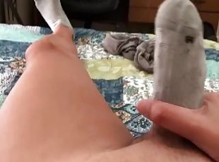 amateur, ejaculation-sur-le-corps, gay, pieds, solo, bite, jambes