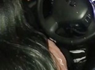 Thot gives sloppy head while driving