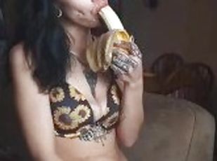 Banana Mukbang