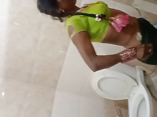 Young Boy And Hot Mother In Holi Waale Din Aunty Ne Kiya Rough Sex ...