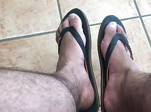 When youre horny and finally get to cum all over your foot you feel so good - Manlyfoot road trip
