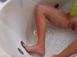 Lonely beautiful student masturbates pussy in the bathtub and cums ...