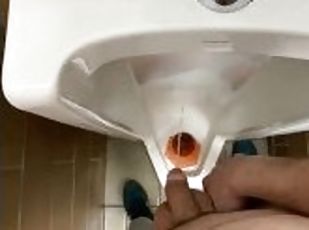 pisser, public, amateur, fétiche, solo, humide