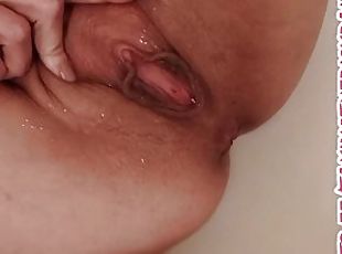 Intense Pussy Squirt
