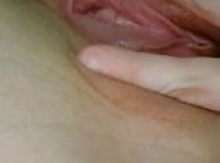 Someone fuck my tight pussy ????