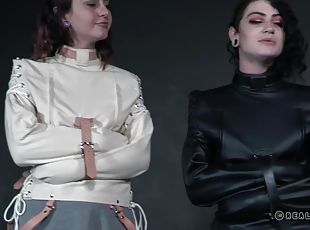 hardcore, bdsm, black, esclave, trio, fétiche, latex, bondage, brunette