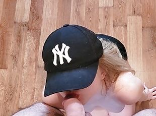 Athletic girl in a cap prefers to do a blowjob, not a stretch, and ...