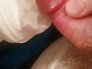 imbaiere, masturbare-masturbation, amatori, jet-de-sperma, gay, grasana, masturbare, pov, sperma, toaleta