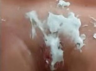 Pussy rasiert, Fotze rasiert, in der Badewanne rasiert, shaved my p...