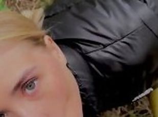 public, amateur, fellation, ejaculation-sur-le-corps, ados, fellation-profonde, blonde, percé, belle