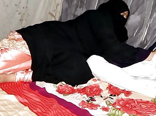 College Muslim hijab girlfriend ko Ghar la k choda. Unsuccessful an...