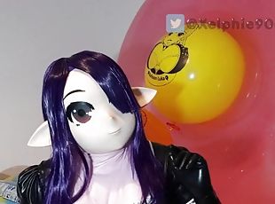 Rubber maid Xelphie rides a depraved balloon