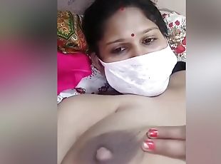 Today Exclusive- Famous Khushboo Bhabhi Bathing And Showing Her Big...