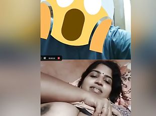 Today Exclusive- Desi Bhabhi Showing Her Boobs To Lover On Video Ca...