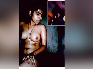 Today Exclusive- Cute Desi Girl Showing Her Bathing To Lover On Vid...