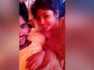 Exclusive- Desi Lover Romance And Bf Showing Her Gf Boobs And Pussy