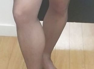 Playing in pantyhose in the fitting room no cum