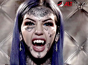 Tattooed ghost Amber Luke wants to shag