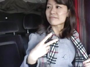 Japanese chick spreads her legs to be pleasured in the van