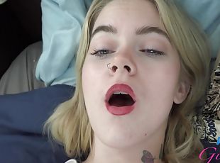 Blonde Sage Fox with trimmed pussy moans while being fingered