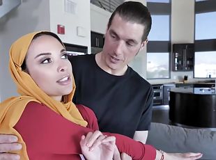 Muslim Arab in hijab Anissa Kate grabbing the trainers cock - exoti...