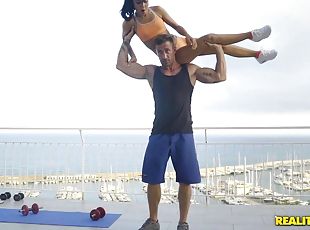 Musculed Daddy Wants To Fuck Fitness Babe On The Balcony