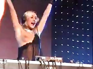 Sexy blonde djane ffentlichkeit nackt dj-set a nice fantasy