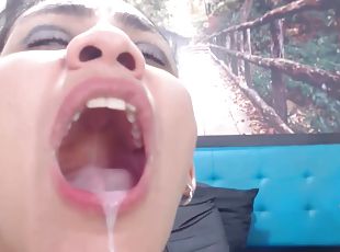 Dreamy Colombian Girlfriend Gets Cum Shot On Her Mouth