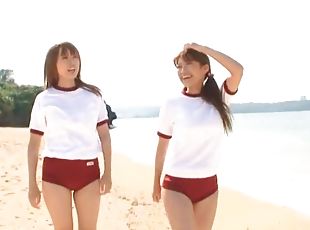 Lovely Yuu Namiki moans loudly while a friend bangs her outdoors
