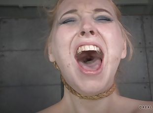 bdsm, negru, slclav, ciorapi, simpatica, aiurita, bondage, plesnit