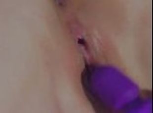 masturbation, orgasme, pisser, chatte-pussy, giclée, amateur, jouet, ejaculation-interne, belle-femme-ronde, fétiche