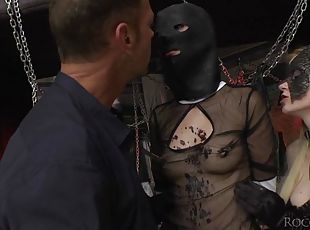 tiro-ao-alvo, bdsm, facial, loira, latex