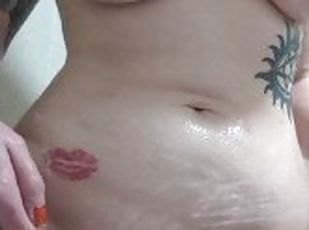 imbaiere, masturbare-masturbation, orgasm, pasarica, amatori, bunaciuni, cu-degetelul, roscata, britanic, dus