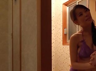 Homemade amateur video of sexy Maki Kyouko sucking a cum gun