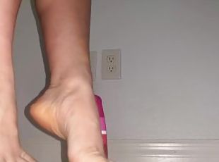 amateur, ados, jouet, latina, pieds, gode, fétiche, solo, branlette-avec-les-pieds